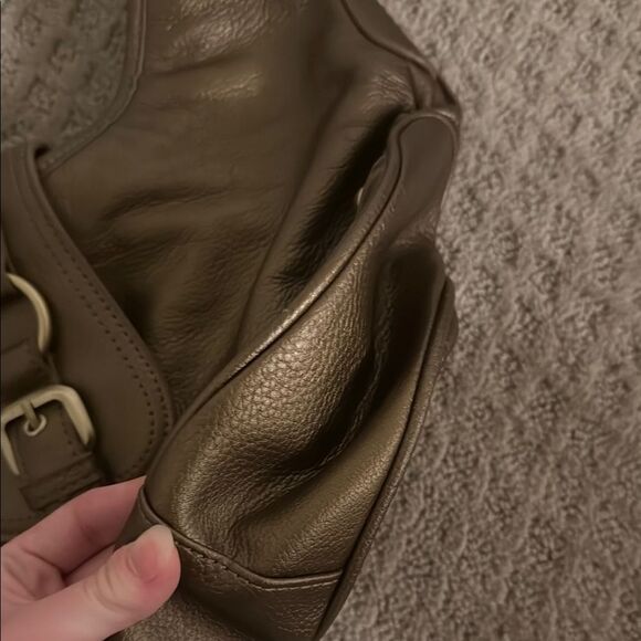 EUC Y2K cold water creek brown leather buckle bag in a bronze color - Picture 4 of 10